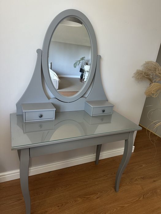 Toaletka szara ikea
