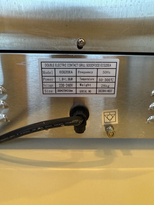 Продам професійний гриль доя кавʼярень та закладів громадського харчув