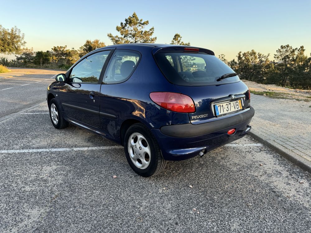 Peugeot 206 gasolina 159000km ano 2003
