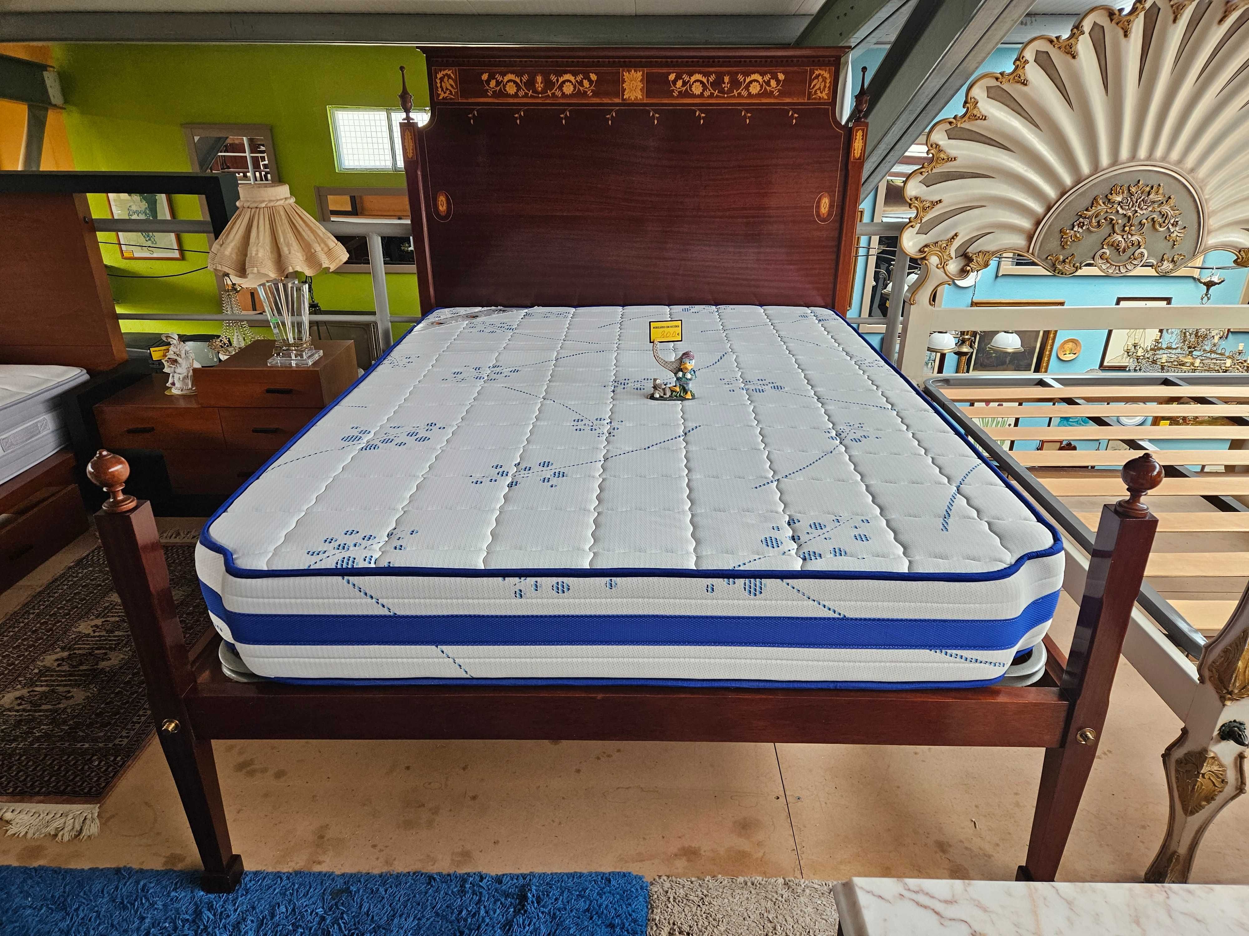 Magnifica cama estilo D. Maria com estrado e colchão - ó