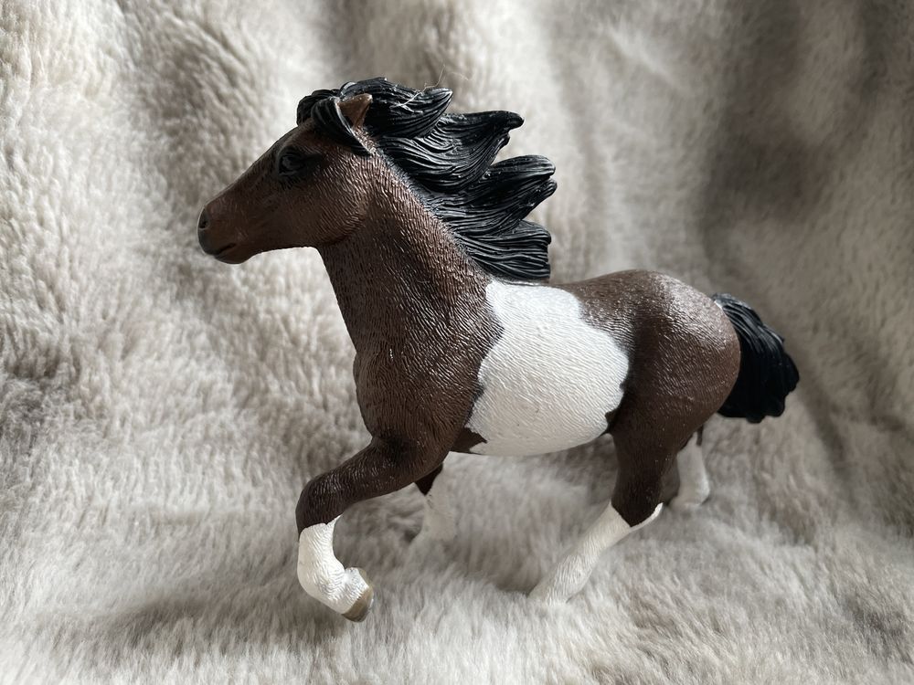 Figurka koń Schleich