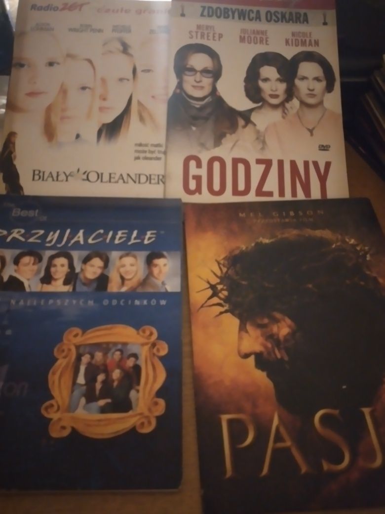 Odtwarzacz DVD, CD, VCD, MP3 + 100 filmów.