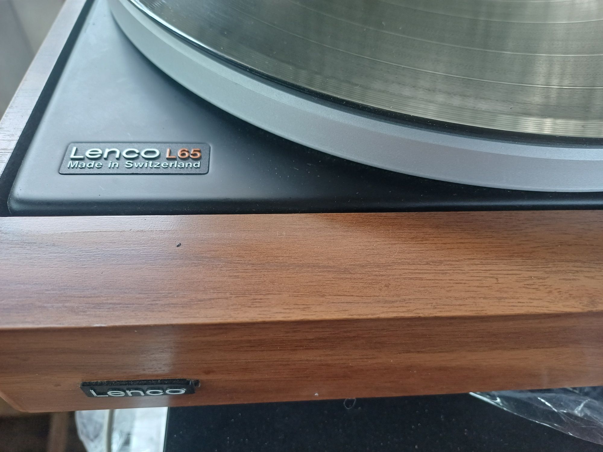 Вініловий програвач вініл Lenco L660