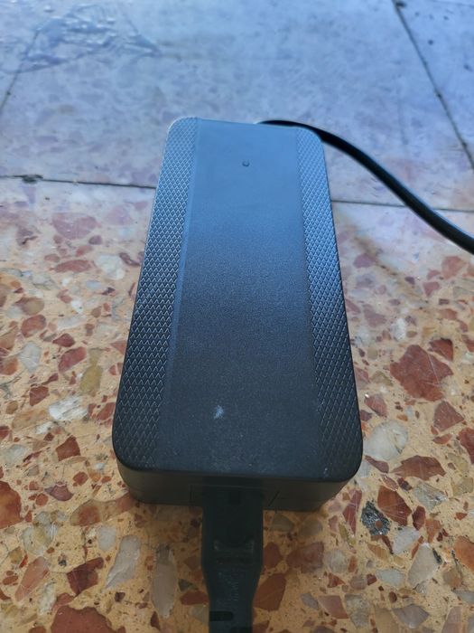 Carregador trotineta Segway Ninebot e outras