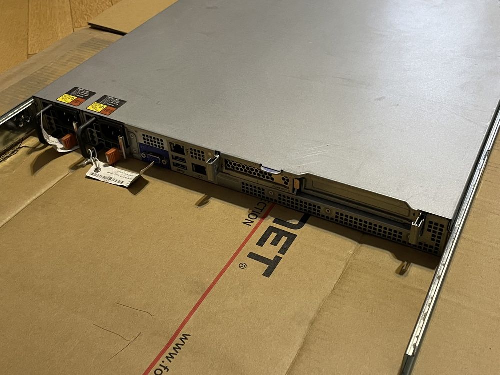 Serwer Lenovo System X 3250 M6 E3-1220 V5 8GB DDR4 BRAK DYSKÓW