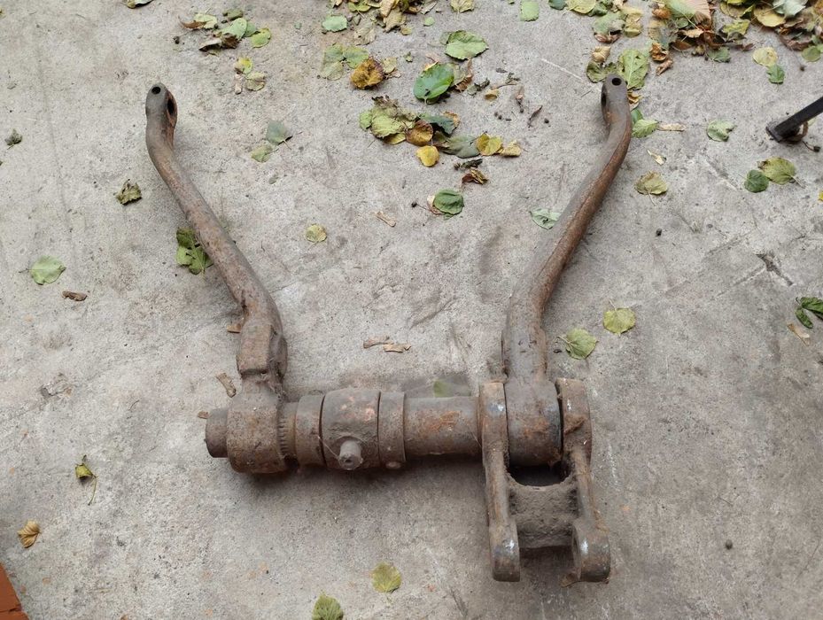 Навіска трактора  ДТ-75, навеска, ричаги, плита