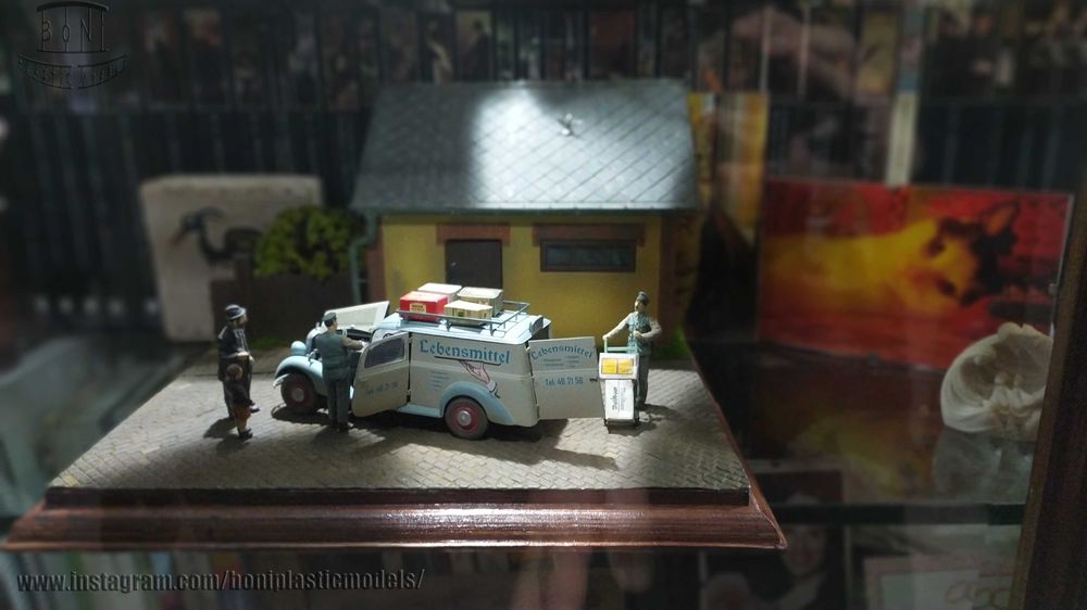 Diorama - modelo vintage em escala 1:35 - Mercedes Benz 170 V