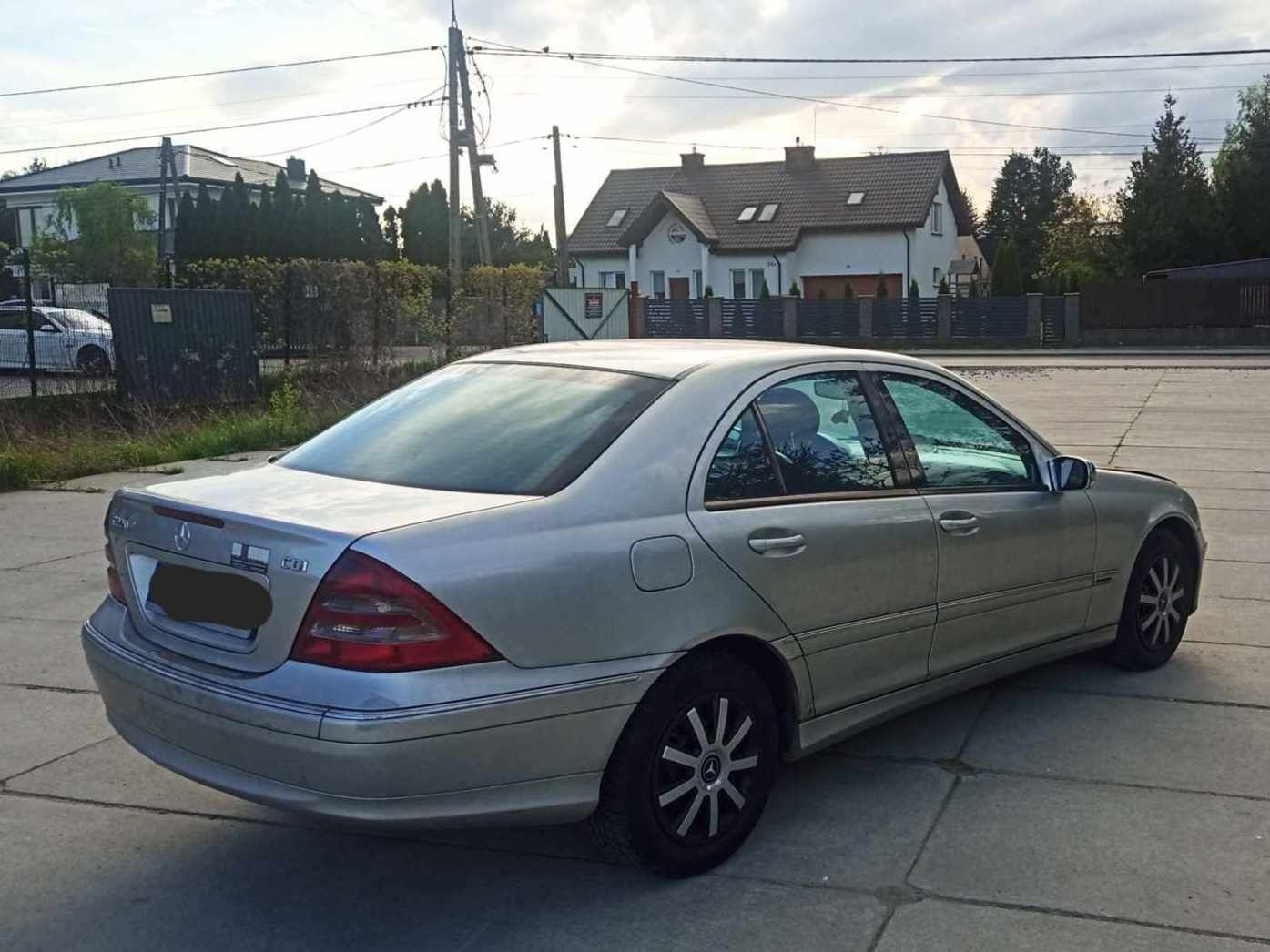 Mercedes w 203 C klasa salon Polska