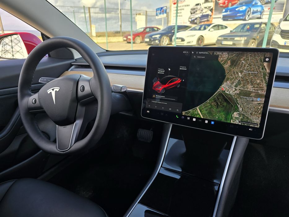 Продам Tesla Model 3