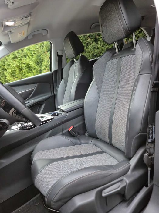 Peugeot 5008 1.2 131KM 2019/ AUTOMAT/ NAVI/ LED/ VIRTUAL/ HAK/ Kamera