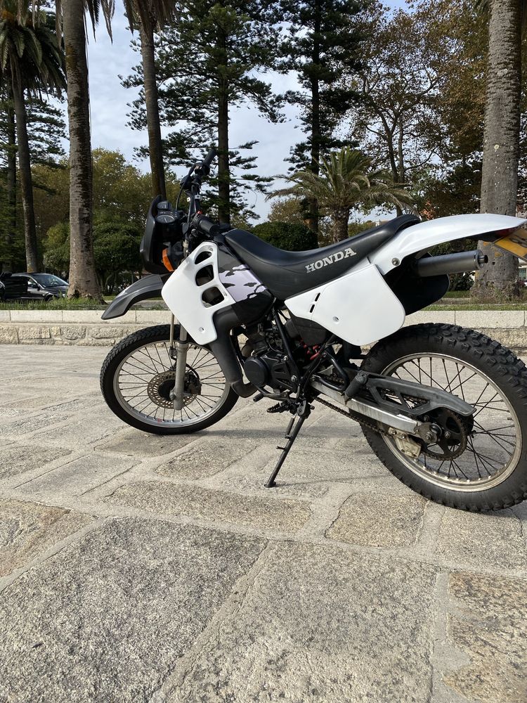 Mota honda CRM50
