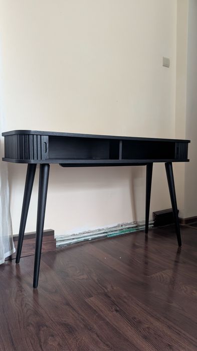 Biurko / konsola w skandynawskim stylu czarna