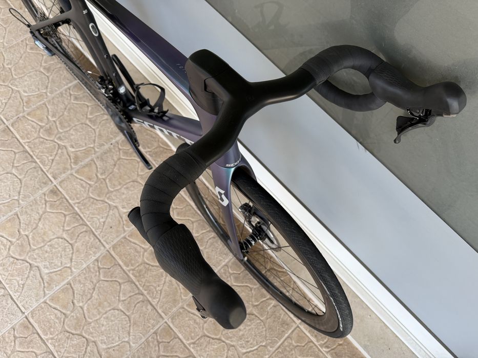 Bicicleta Scott Foil - rodas em carbono - Disco
