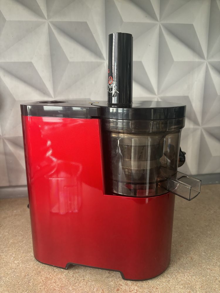 Wyciskarka wolnoobrotowa pionowa KALORIK TKG FE1010R