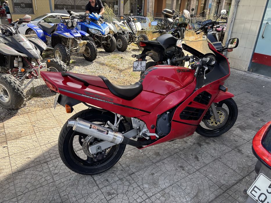 Susuki RF600r