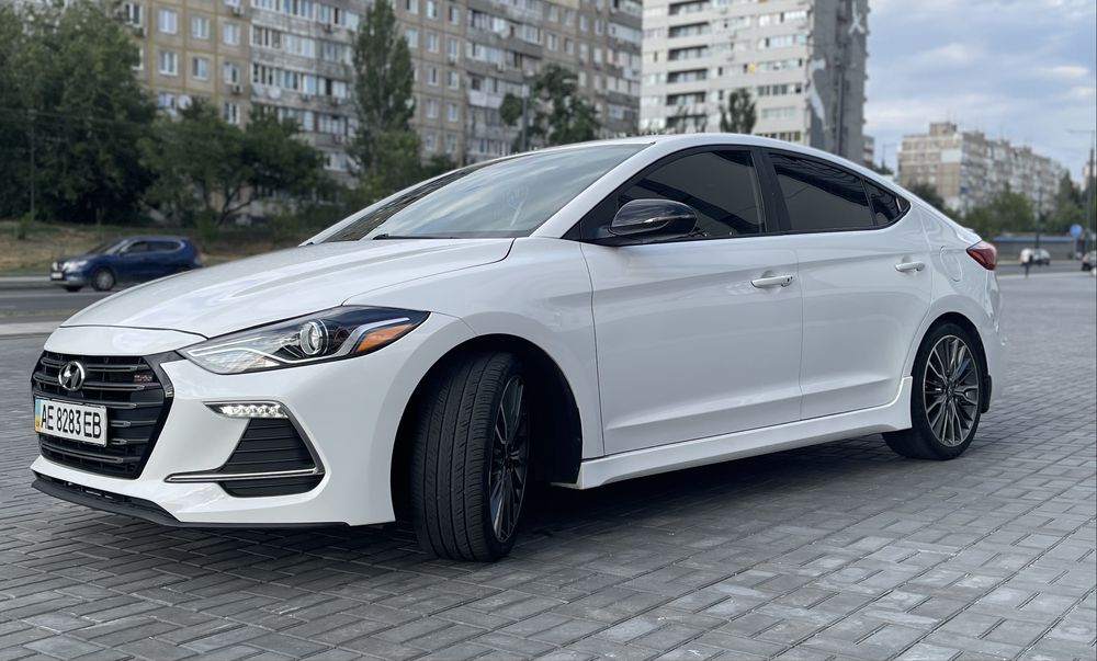 Hyundai Elantra Sport  2018 White 1.6L turbo