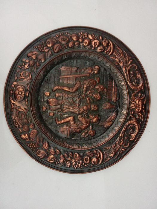 Prato antigo de cobre