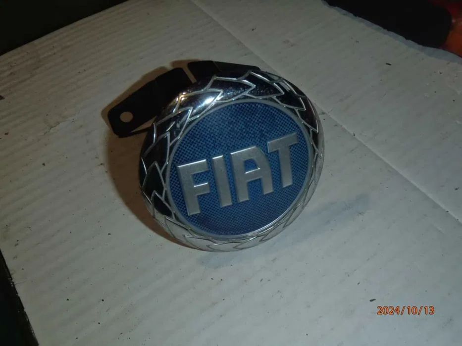 logo emblemat znaczek zaślepka zamek tylnej klapy fiat seicento 600