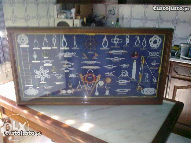 Quadro com Nós e Objectos de Pesca