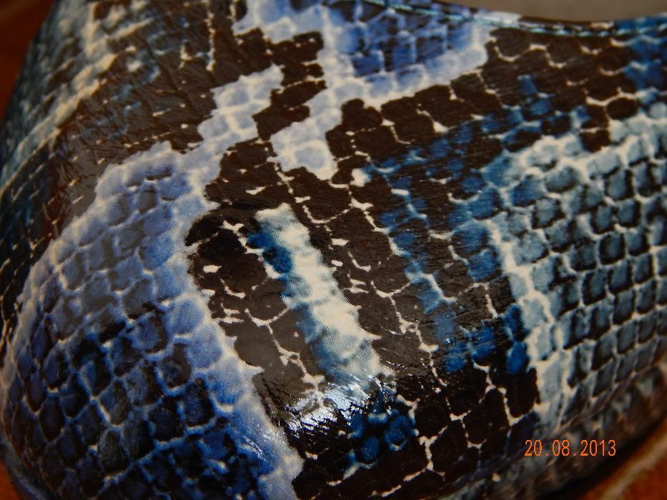 Czółenka w wężową skórę Blu Farfalla rozmiar 37