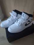 Air Jordan 1 mid rozmiar 38,5 wkładka 24 cm