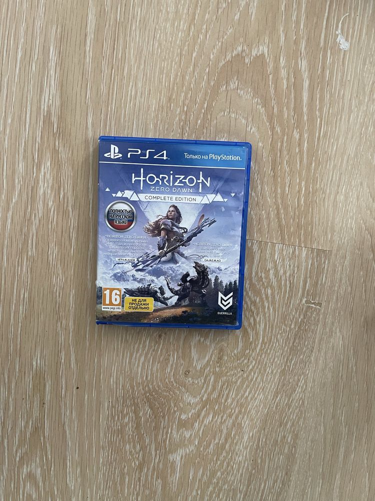 Ps4 з 6 топовими дисками