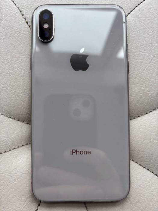 iPhone X , 64Гб,незначні технічні нюанси