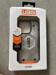 Pokrowiec UAG iphone 16 pro etui