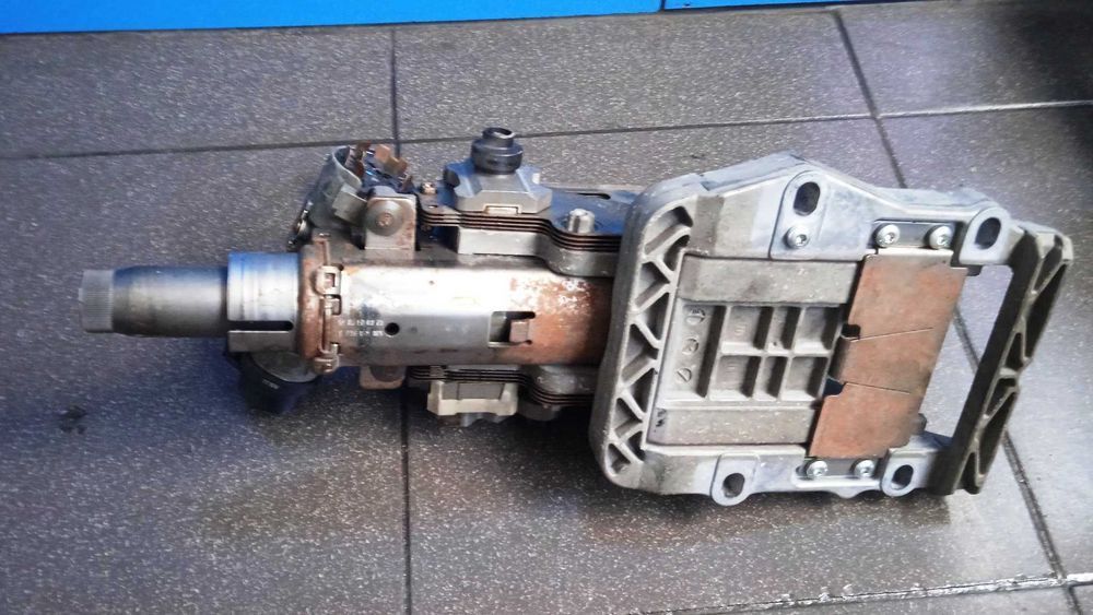 Kolumna kierownicza krzyżak stacyjka Audi  A2 1.4 tdi