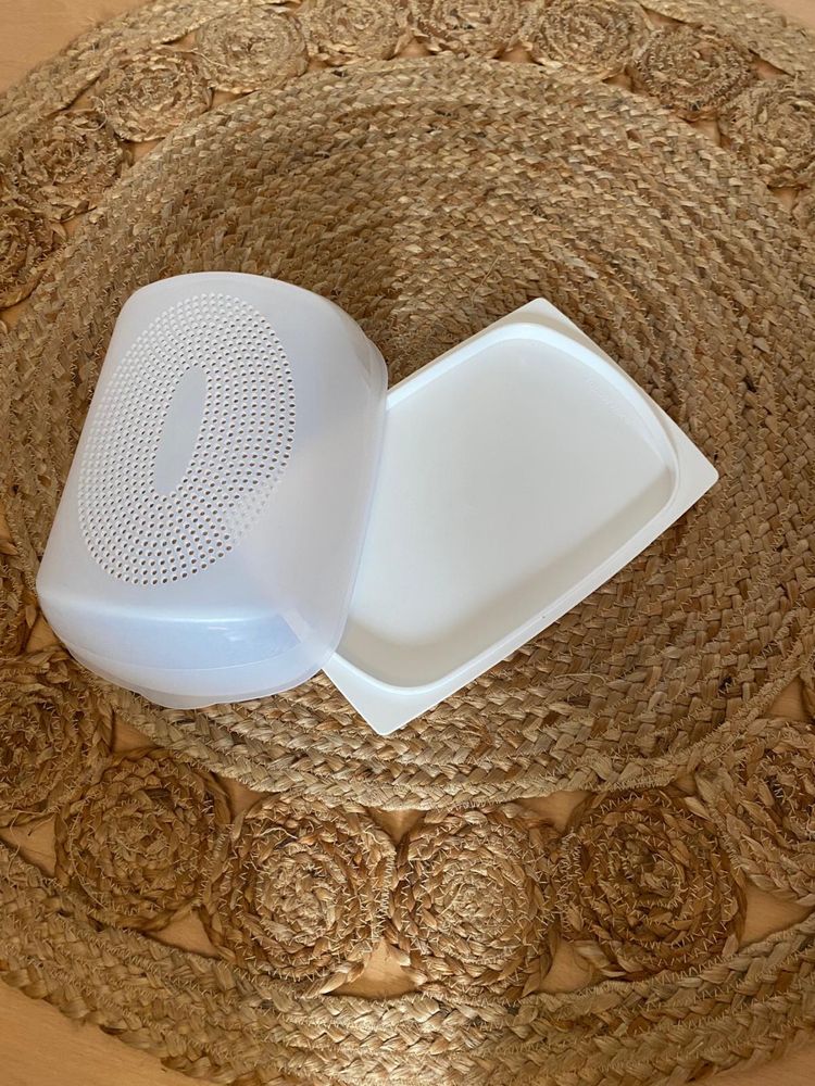 Pojemnik na sery tupperware