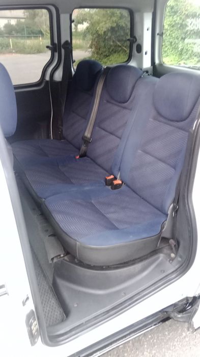 Пежо Партнер пасажир