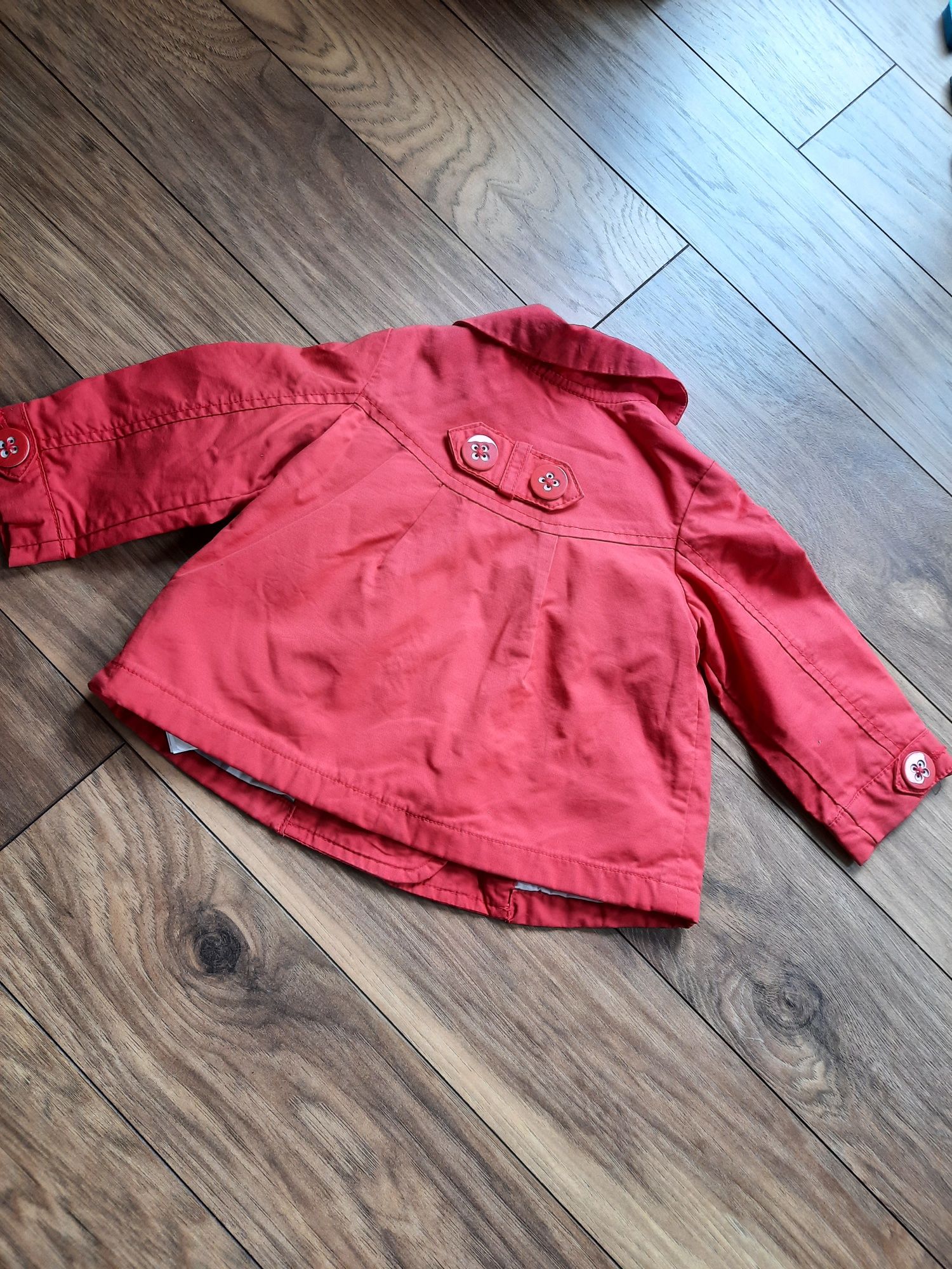 Czerwony płaszczyk Zara