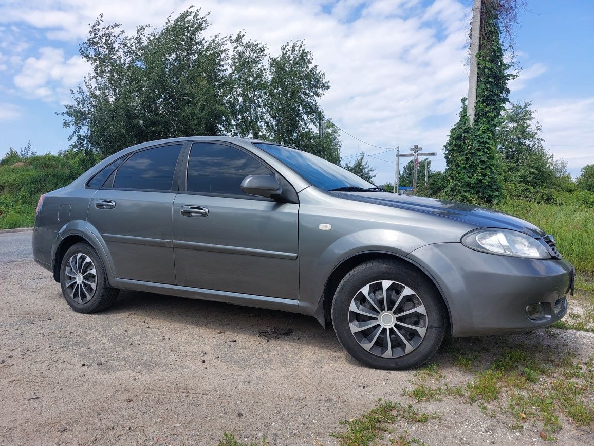 Продам Daewoo Gentra 1.5