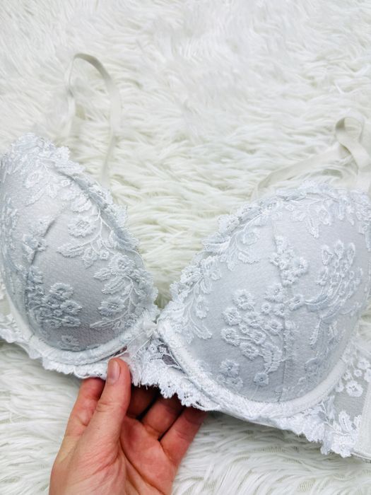 Biustonosz push-up 75A bialy Cubus