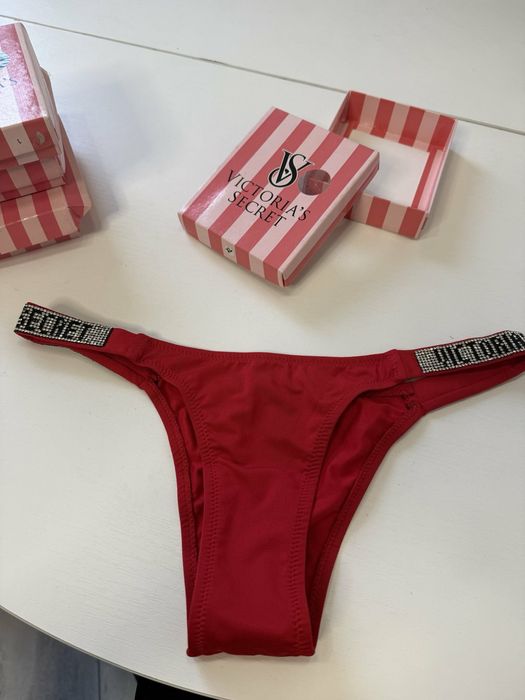 Stringi cyrkonie Victoria Secret