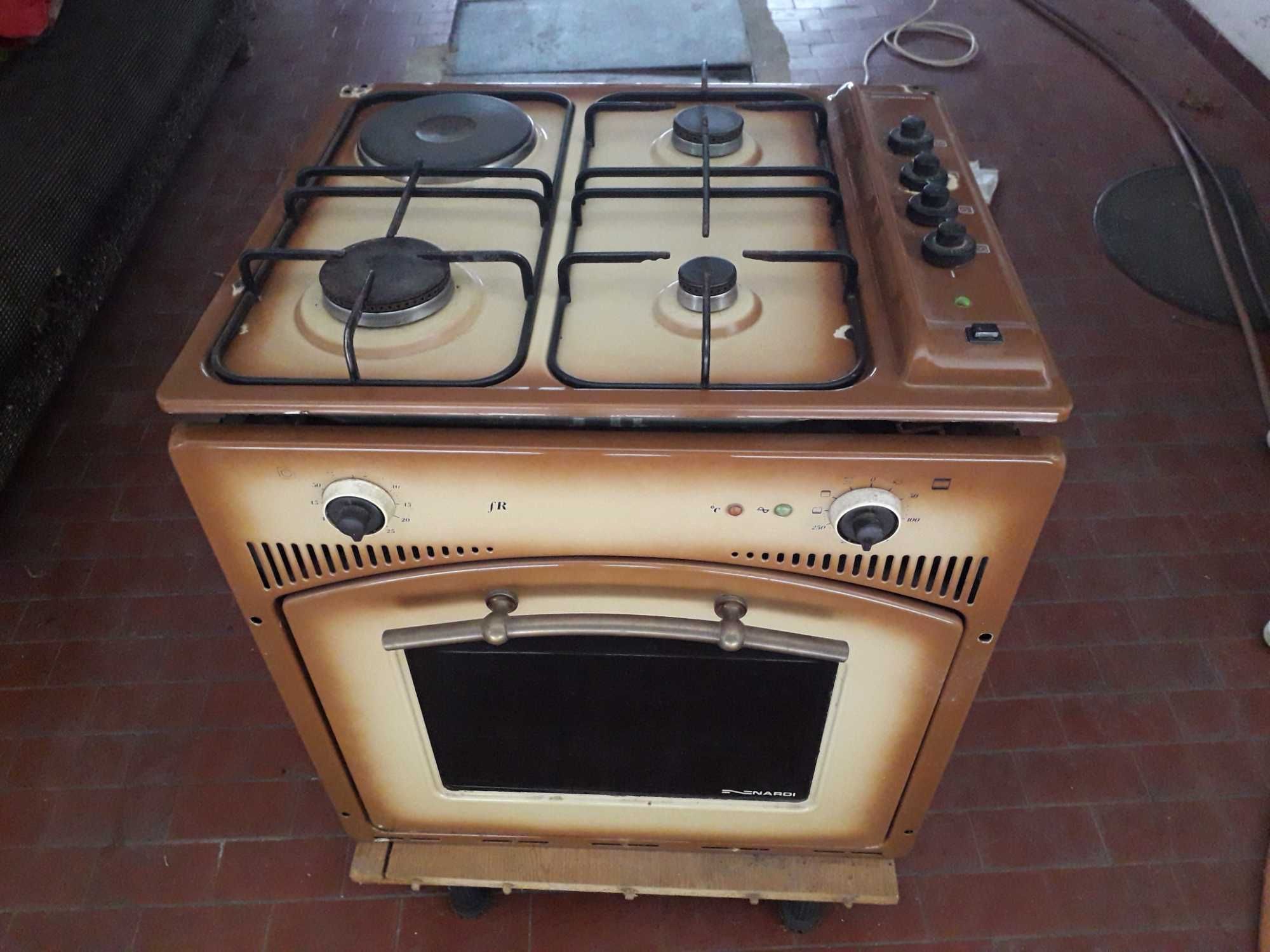 Fogão( Placa e forno) marca  Nardi