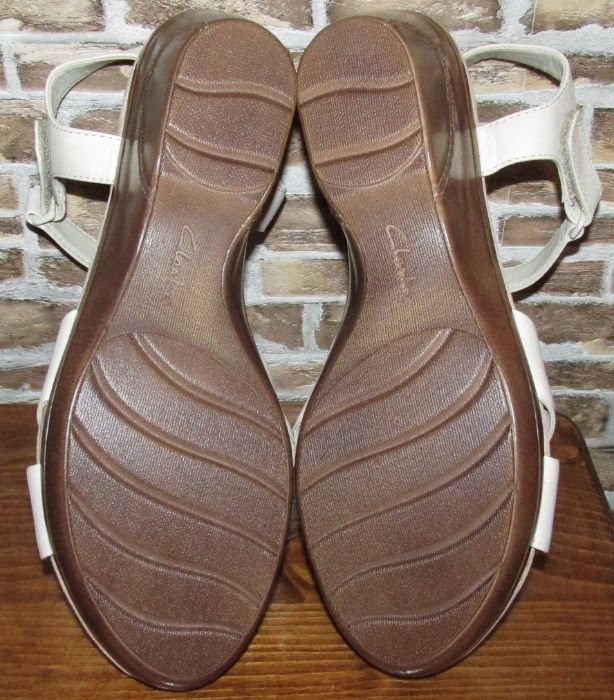 Продам сандали/боссоножки Clarks 41 размера стелька 26 см Оригинал