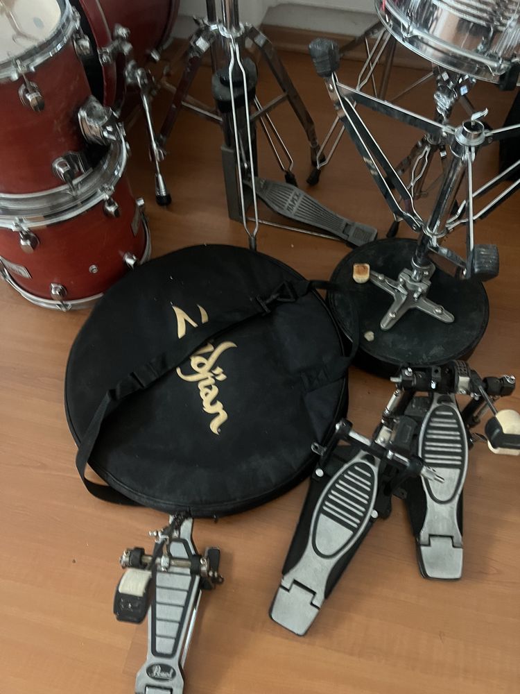 Bateria Mapex Série Pro M Completa com Pratos Zildjian ZBT