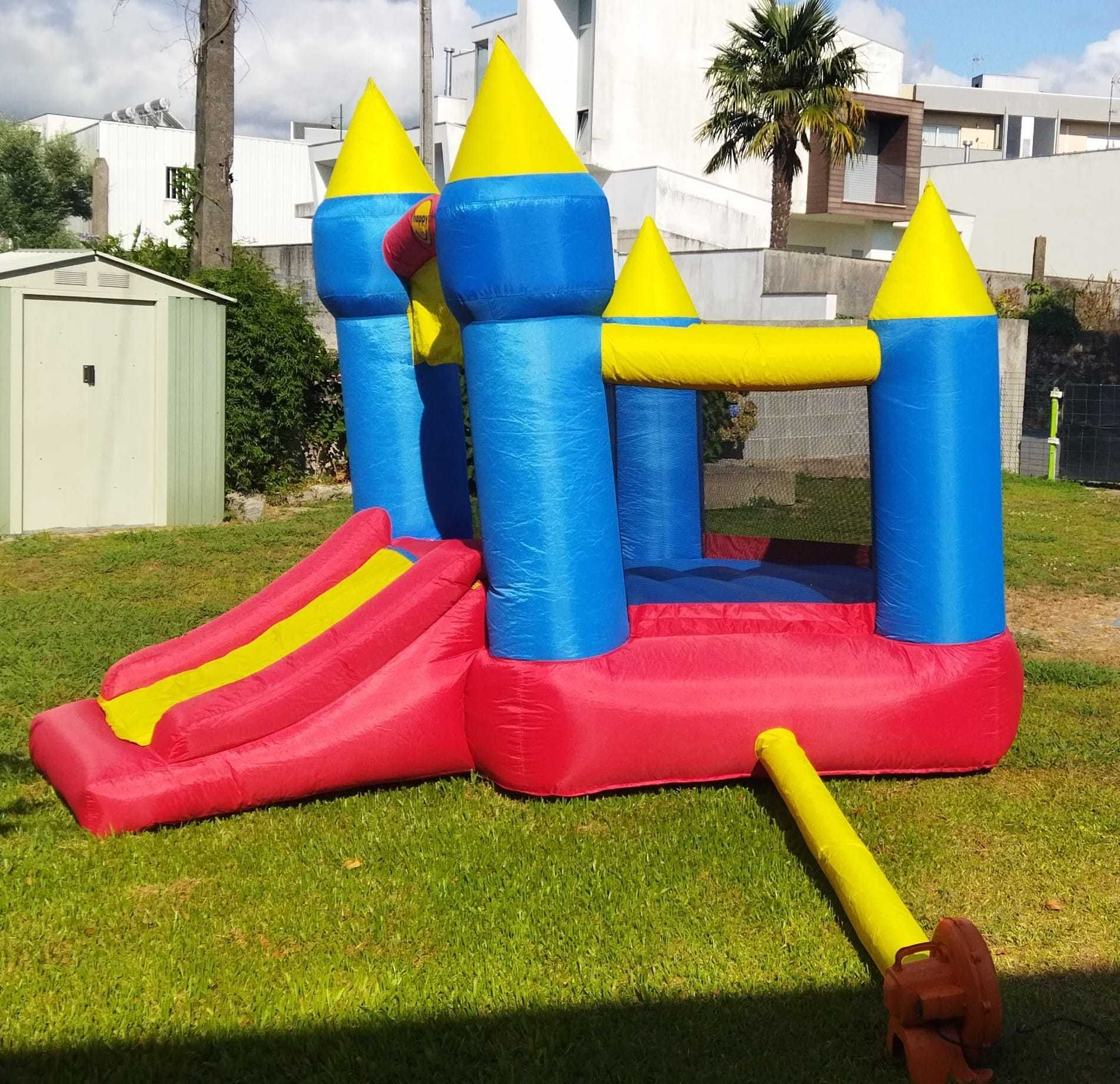 Castelo insuflável para venda