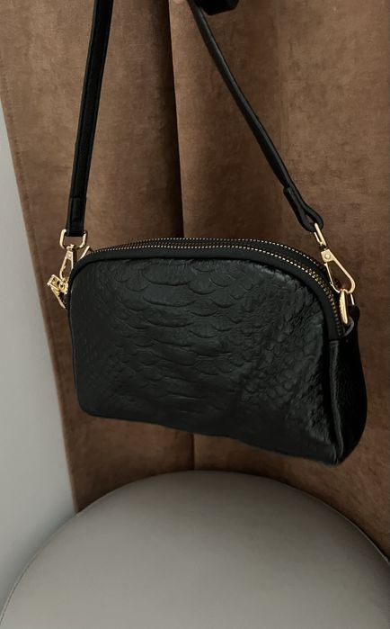 Жіноча маленька сумка з натуральної шкіри через плече