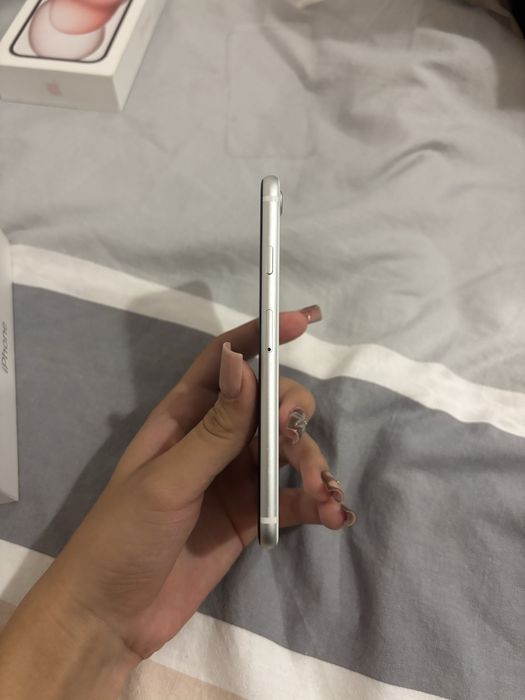 iPhone SE (2020)