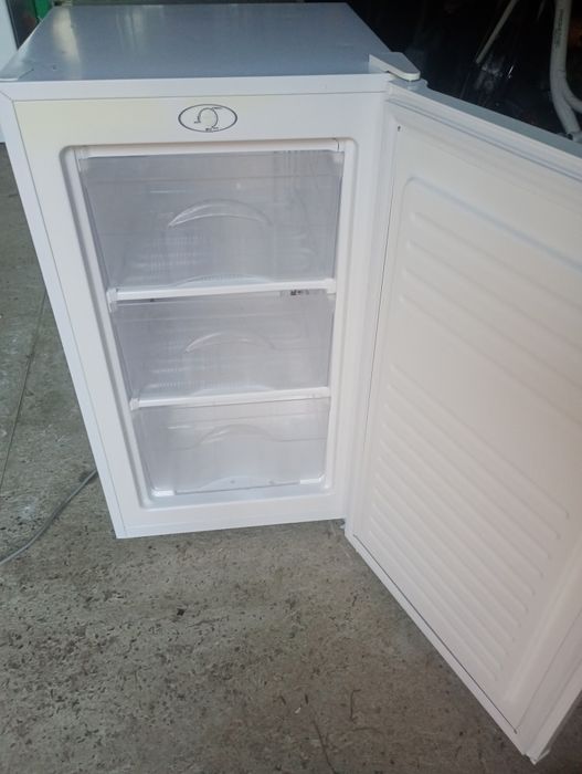 Продам хорошу морозильну камеру ,привіз з європи