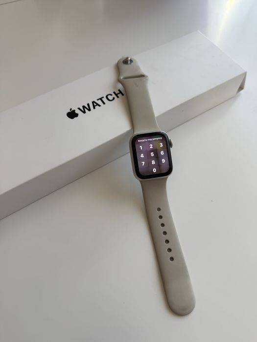 Apple Watch SE (2nd Gen) 40 mm