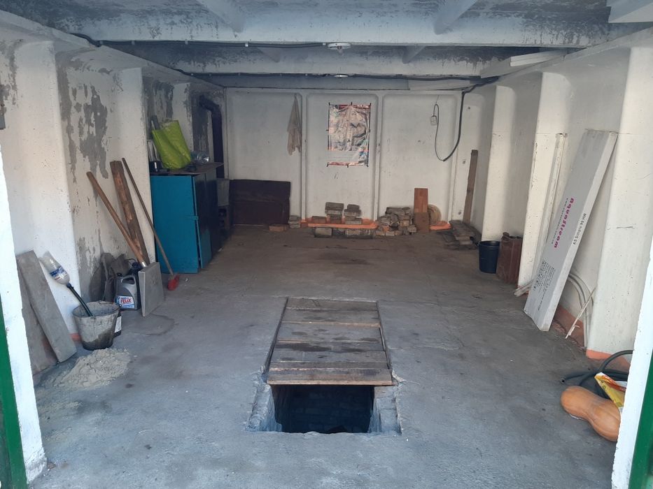 Продам гараж Мотор 1 ул.Брюллова Мотор Сич