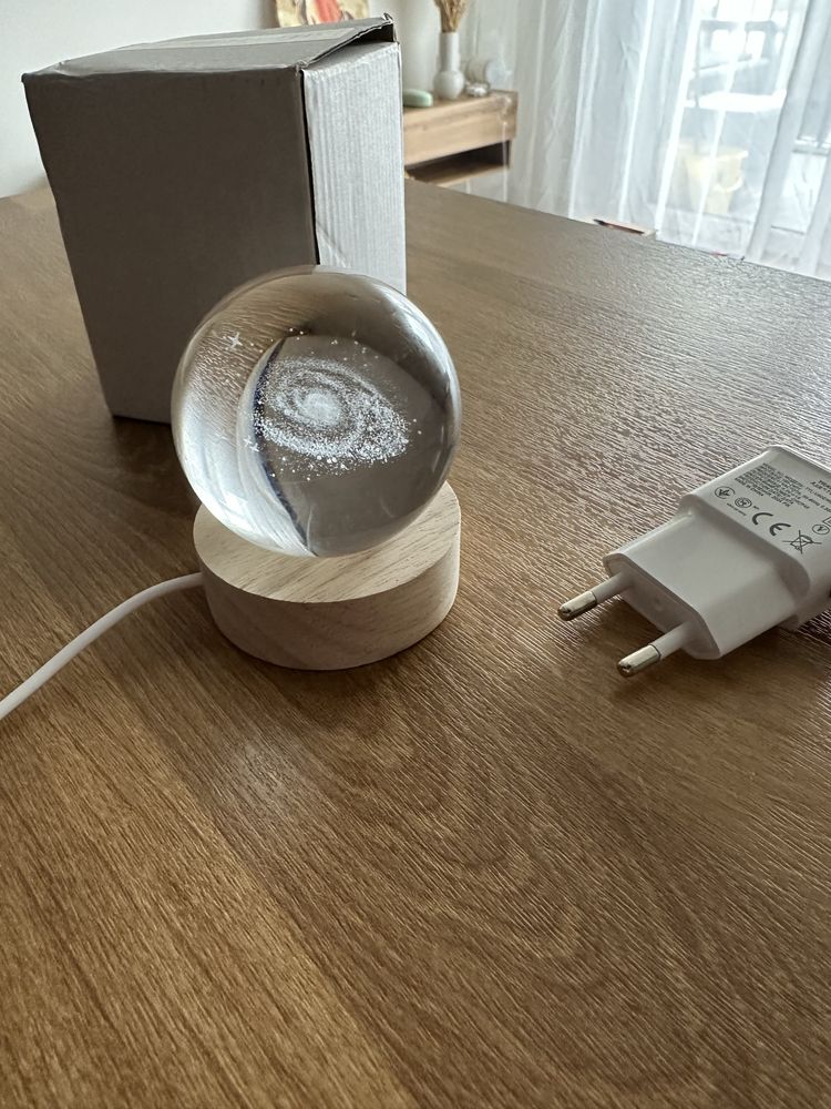 Lampka: Krysztalowa kula 3D