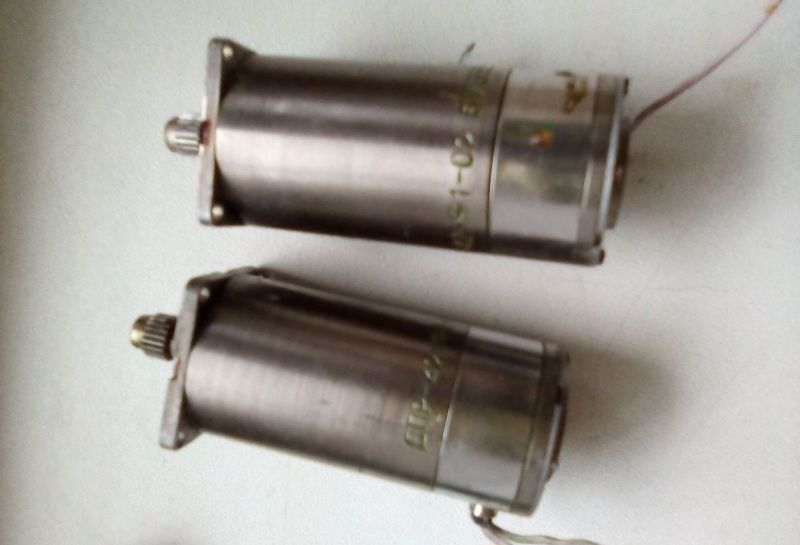 Колекторный мотор электродвигатель постоянного тока ДПР 42-Ф1-02