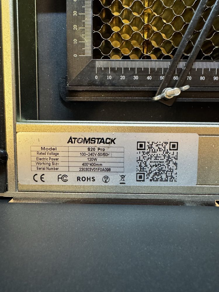 Laser Atomstack S20 PRO, obudowa Atomstack B1 i plaster miodu