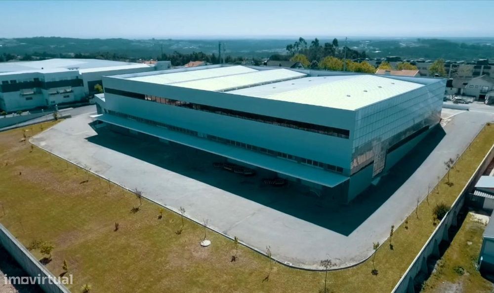 Arrendamento De Pavilhão Industrial – 2000 M² | Escapães Smf