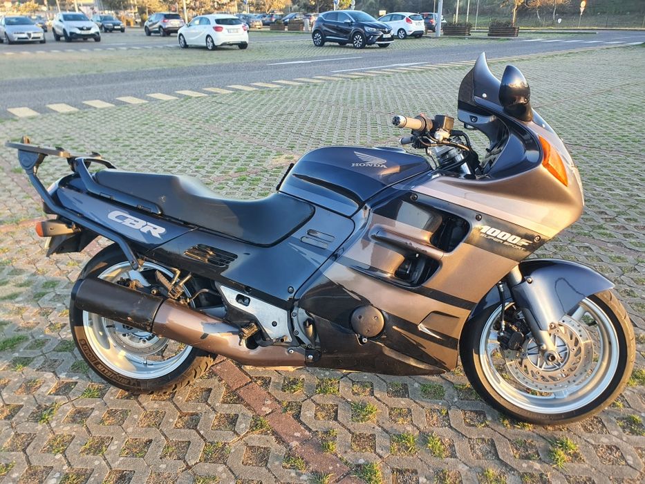 Honda sc24 cbr1000f