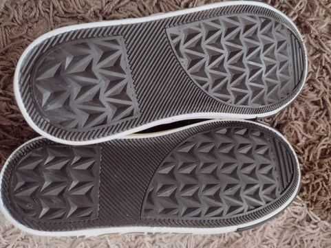 NOWE Buty SpongeBob chłopięce rozmiar 33